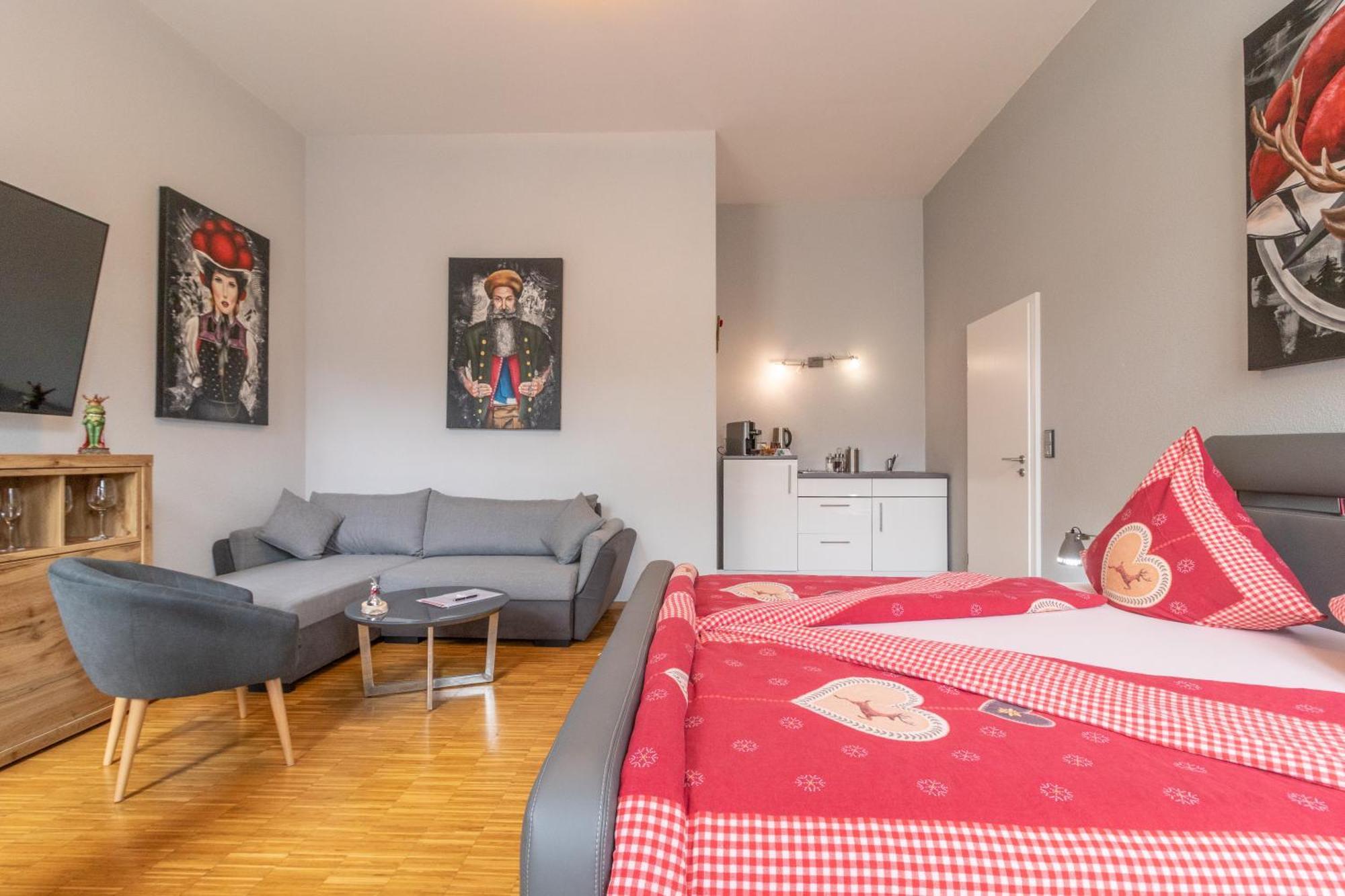 Schwarzwaldzimmer & Schwarzwald Design Apartment Rottweil Buitenkant foto